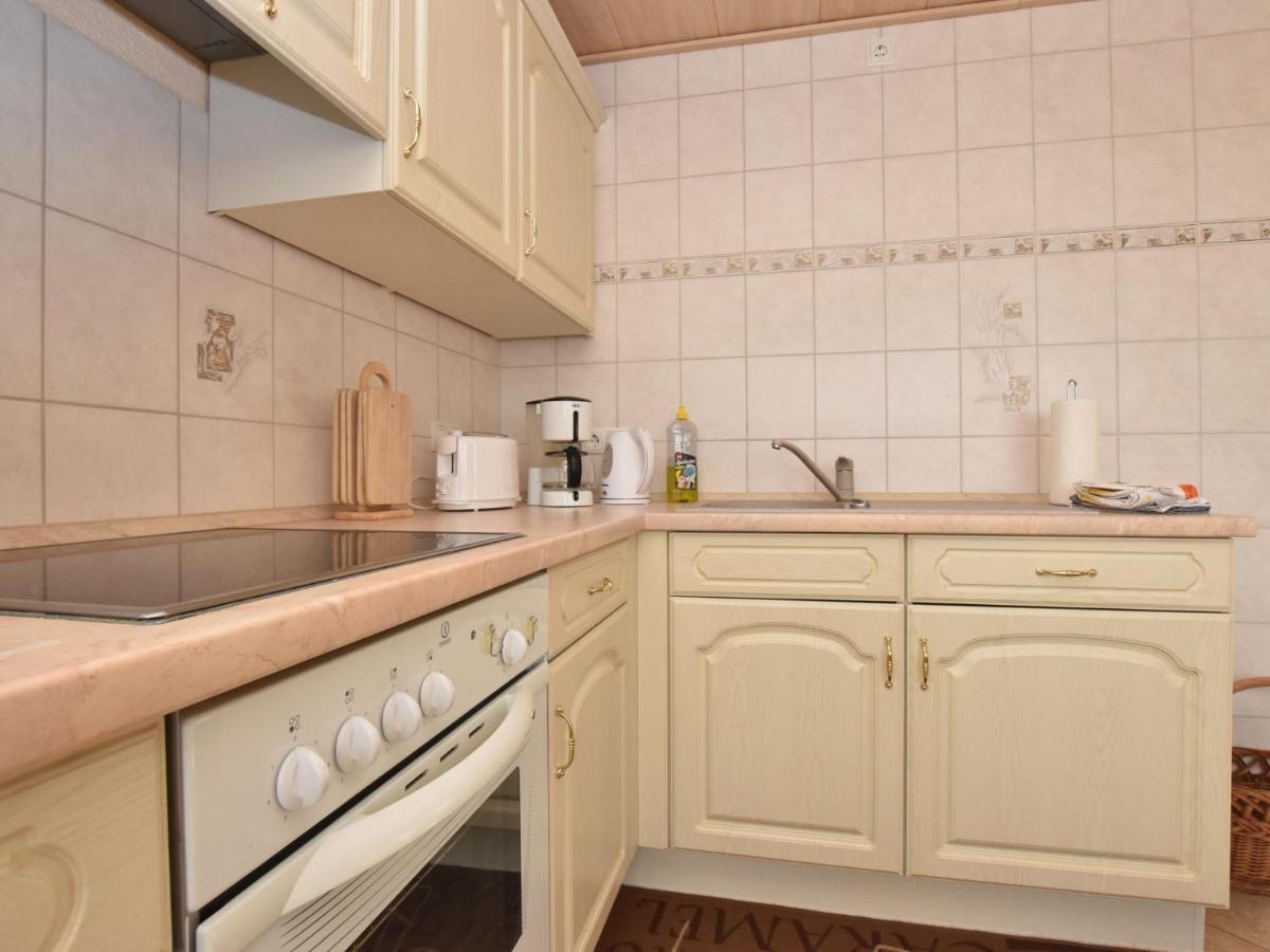 Spacious Apartment In Brusow With Garden Kropelin Exterior photo